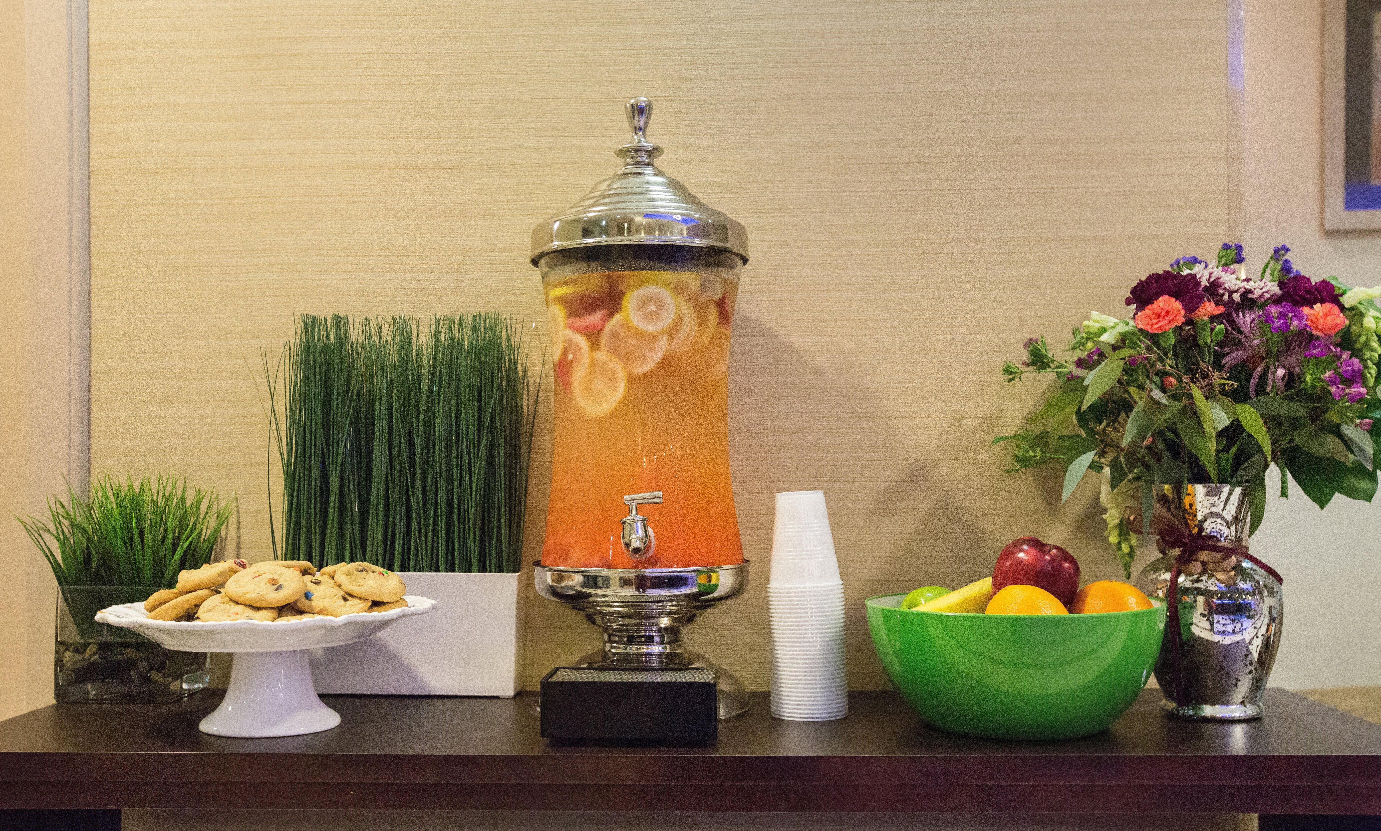Express By Ihg Hotel 2*